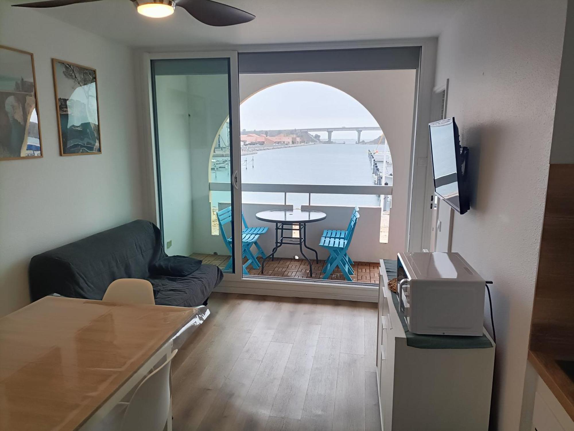 T2 Cabine Avec Tres Belle Vue Sur Le Port De Plaisance Leucate Exterior photo